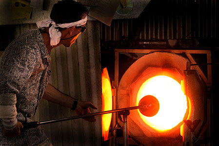 1174728360_glass_blowing